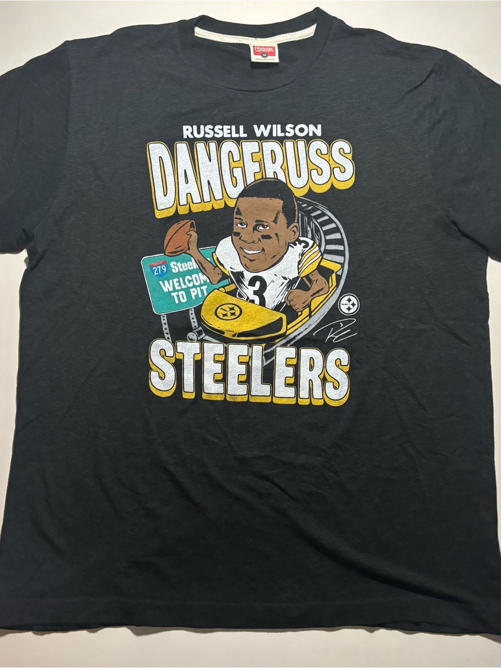 Russell Wilson "Dangeruss" Steelers Black retro style Graphic Tee